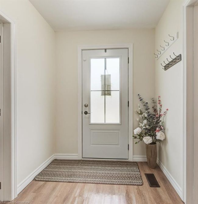 27 Station St, House other with 3 bedrooms, 2 bathrooms and 2 parking in Tavistock ON | Image 5