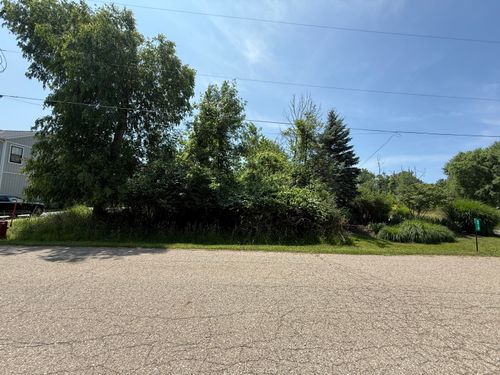 6912 3rd St, Douglas, MI, 49406-5132 | Card Image