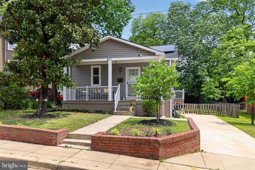 817 57th Pl, Fairmount Heights, MD, 20743-1317 | Card Image
