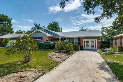 10060 San Lorenzo Dr, Dallas, TX, 75228-3373 | Card Image