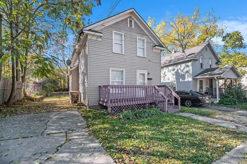 35 Clarence St, Pontiac, MI, 48342-1501 | Card Image
