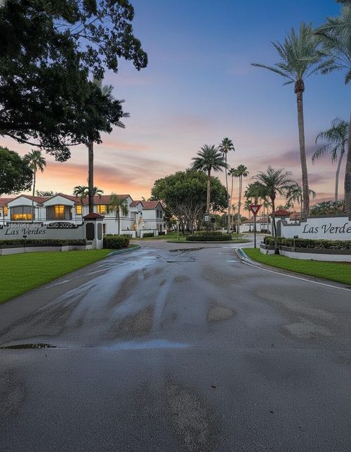 apt-102-15830 Sw 3rd Ct, Pembroke Pines, FL, 33027-1125 | Card Image