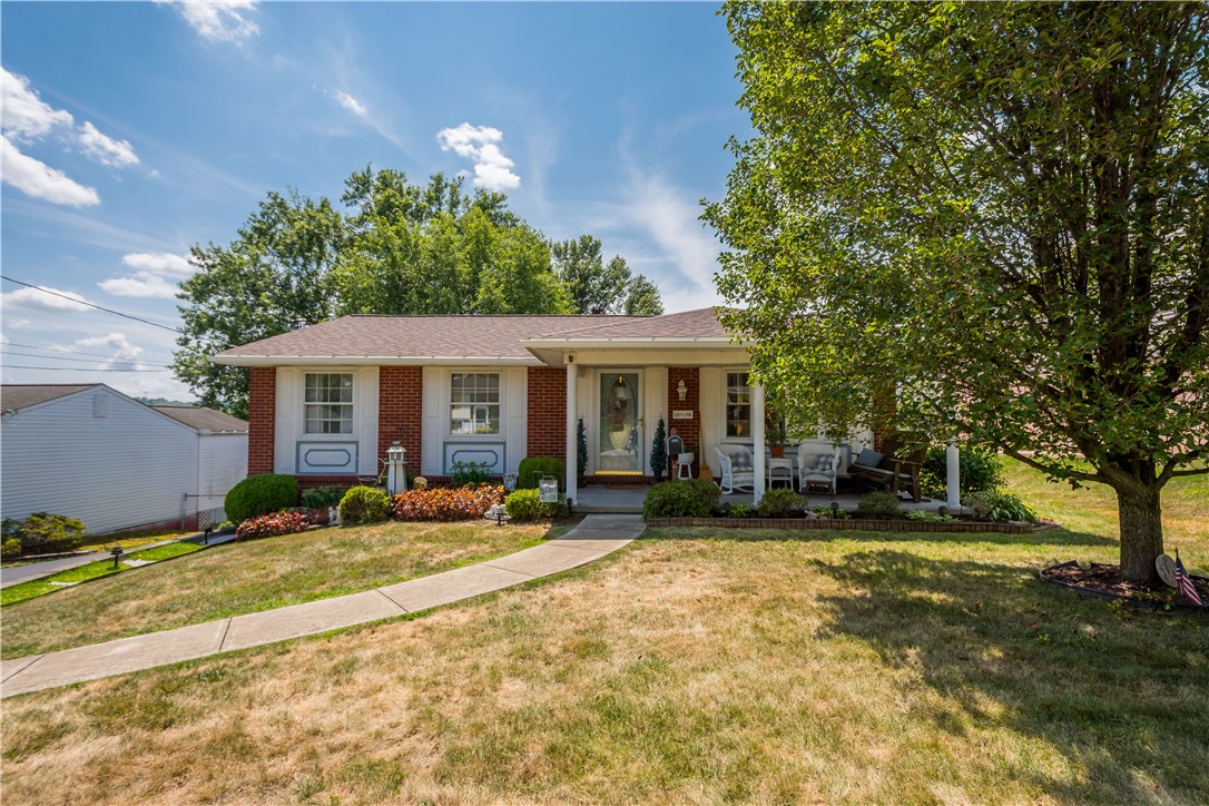 Cottonwood Dr, Oakdale, PA 15071