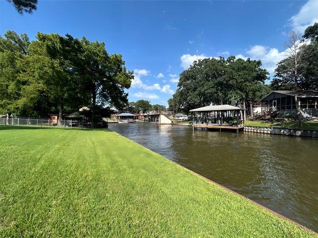 1901 Austin Aisle, House other with 2 bedrooms, 2 bathrooms and null parking in Tool TX | Image 6