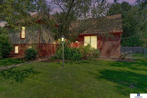 1600 Regency Dr, Lincoln, NE, 68506-1763 | Card Image