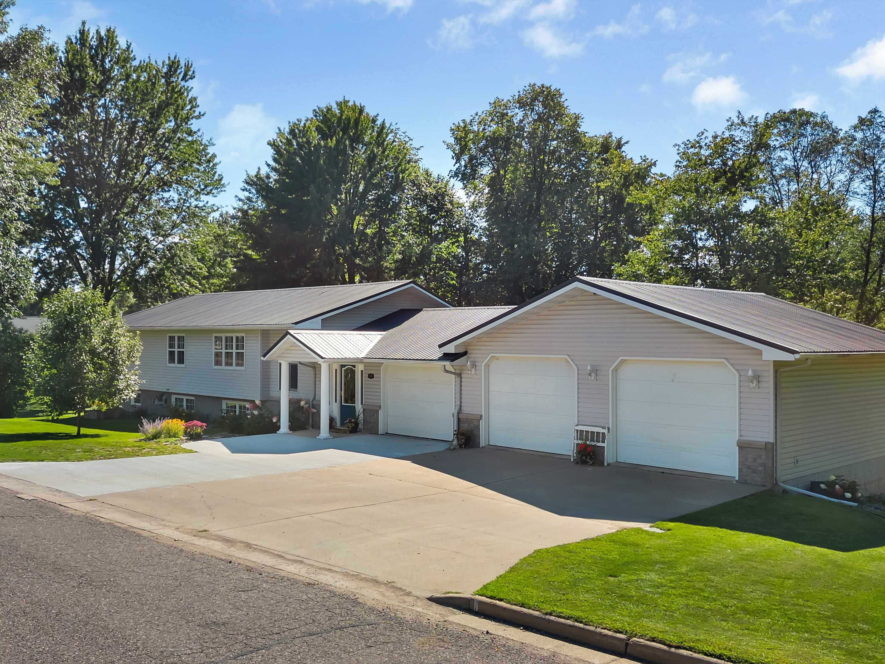 Reese St, Greenwood, WI 54437