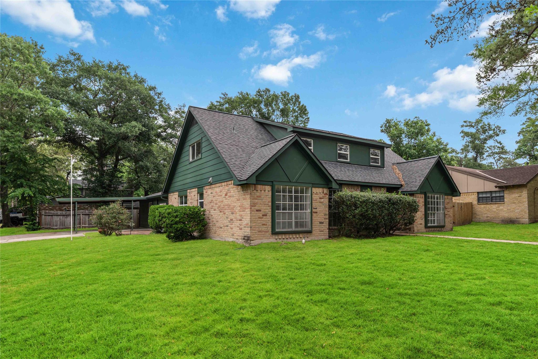 Residential in Oak Ridge North 2
