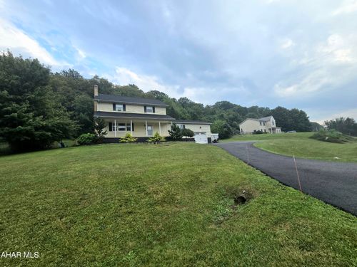 539 Scenic Dr, Hollidaysburg, PA, 16648-5215 | Card Image