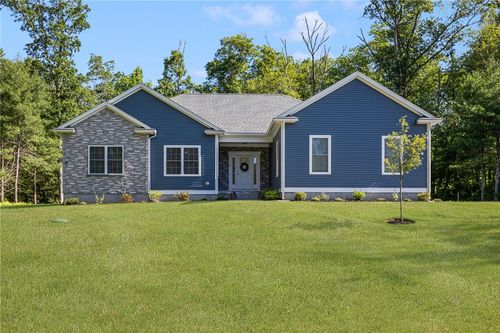 7 Avery Way, Richmond, RI, 02898-1193 | Card Image