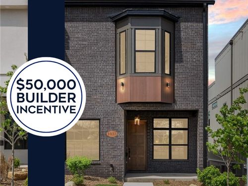 1033 Nw A St, Bentonville, AR, 72712-4746 | Card Image
