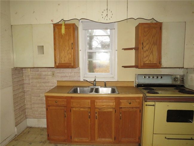 16 Trader St, House other with 2 bedrooms, 2 bathrooms and null parking in Uniontown PA | Image 12