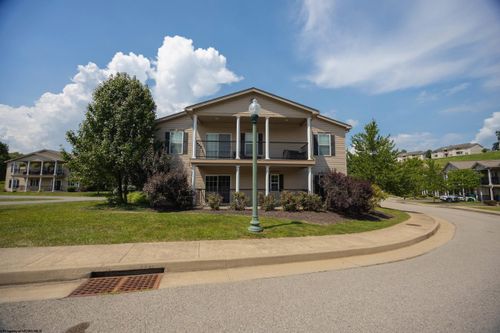 79 Barrington Ct, Bridgeport, WV, 26330-9480 | Card Image