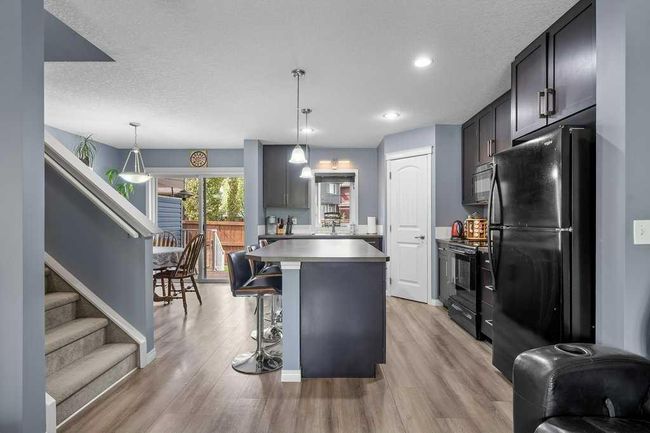 117 Chaparral Valley Gdns Se, Townhouse with 3 bedrooms, 3 bathrooms and 2 parking in Calgary AB | Image 9