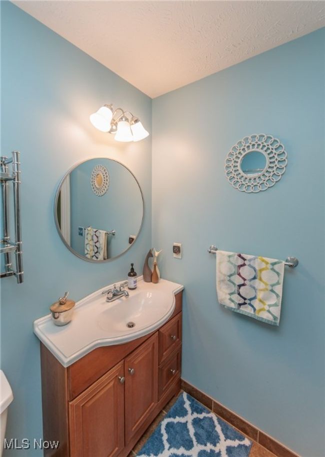 APT-225 - 23004 Chandlers Ln, Condo with 2 bedrooms, 2 bathrooms and null parking in Olmsted Falls OH | Image 27