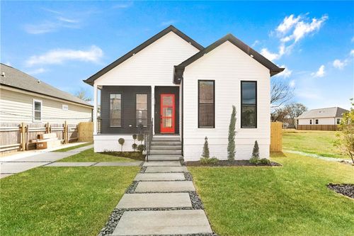 2213 Angela Ave, Arabi, LA, 70032-1407 | Card Image