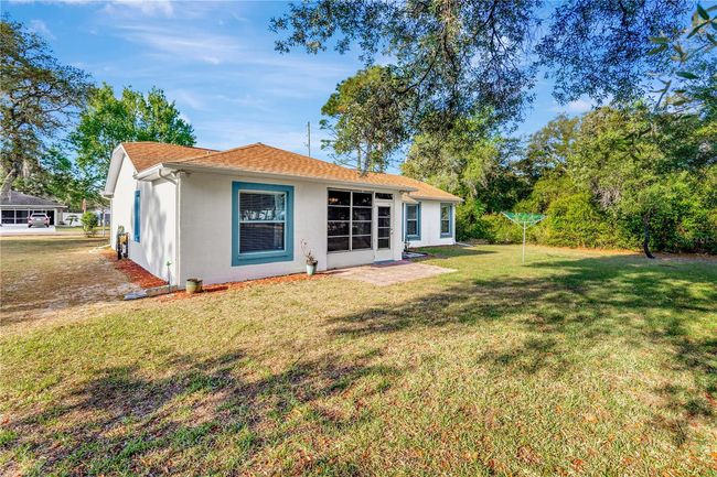 Side and back yard | Image 26
