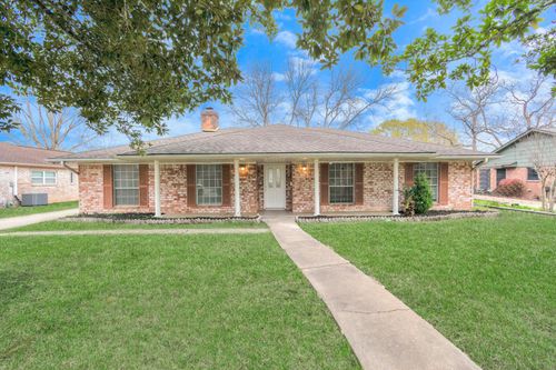 800 Fairway Dr, Richmond, TX, 77469-5015 | Card Image