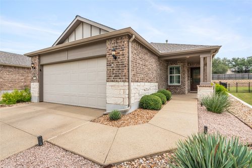307 Hobby St, Georgetown, TX, 78633-2301 | Card Image