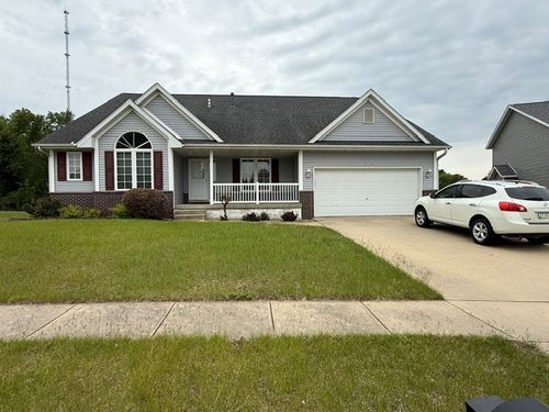 1000 White Ivy Pl Ne, Cedar Rapids, IA, 52402-7289 | Card Image