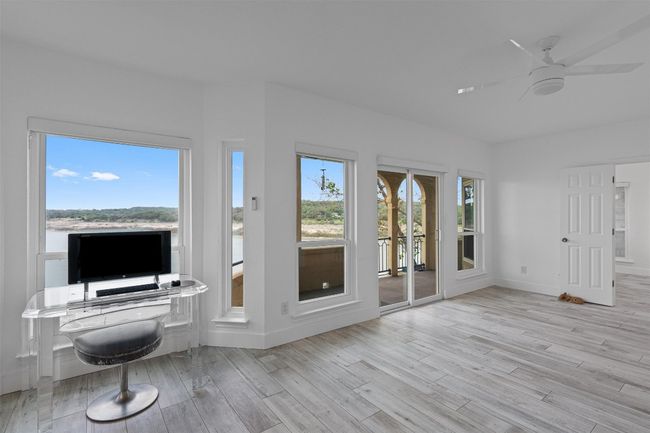 APT-3119 - 3404 American Dr, Condo with 3 bedrooms, 2 bathrooms and null parking in Lago Vista TX | Image 13