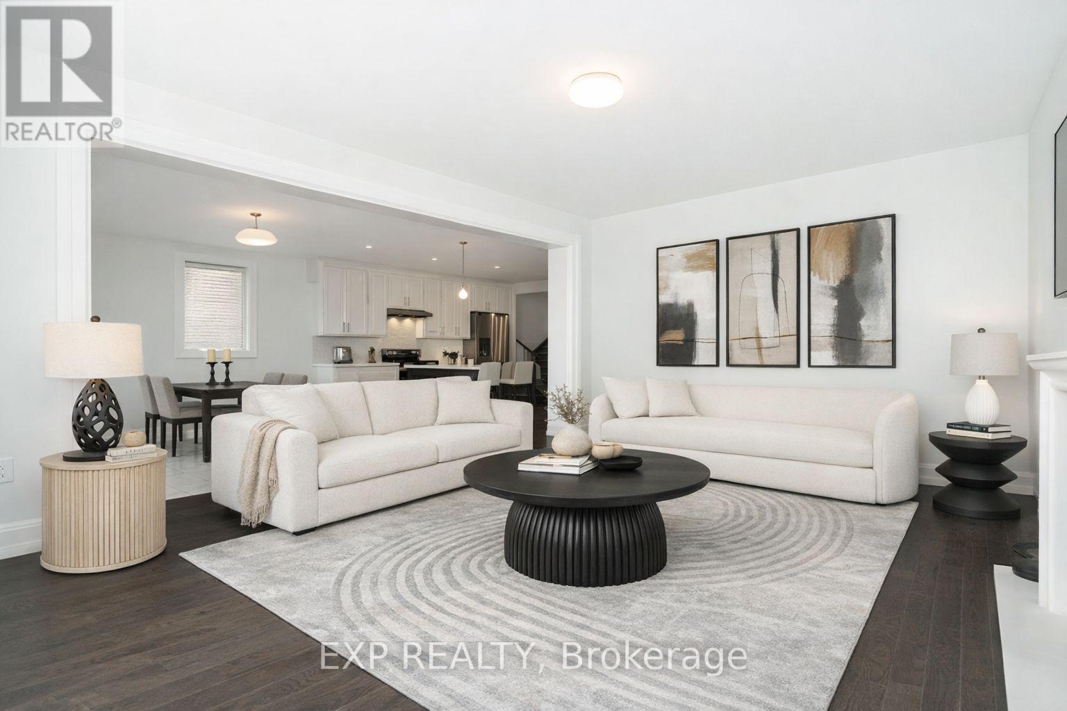 Residential in Richmond Hill 5