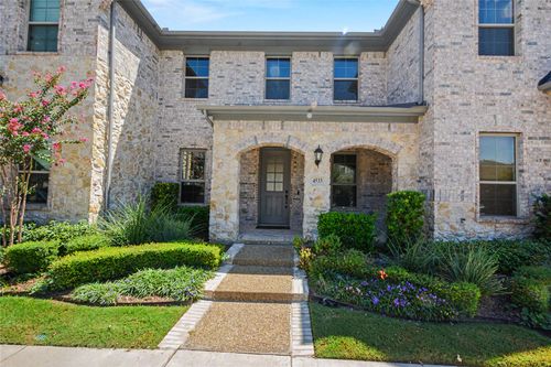 4533 English Maple Dr, Arlington, TX, 76005-1363 | Card Image