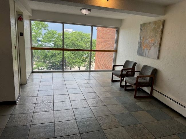 APT-4C - 2211 S Highland Ave, Condo with 2 bedrooms, 2 bathrooms and 2 parking in Lombard IL | Image 33