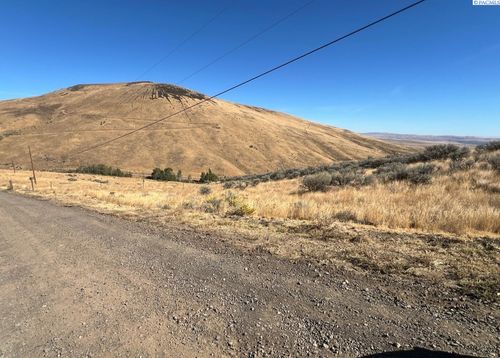NKA Unkown, Yakima, WA, 98901 | Card Image