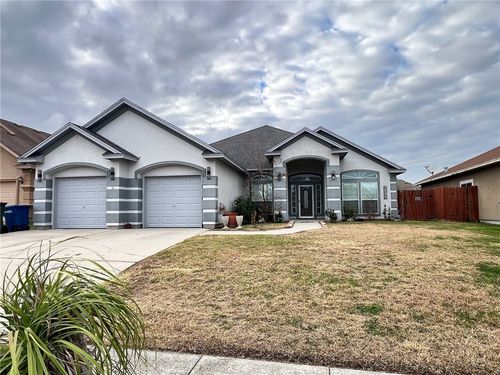 3205 Turkey Springs Dr, Corpus Christi, TX, 78414-3875 | Card Image