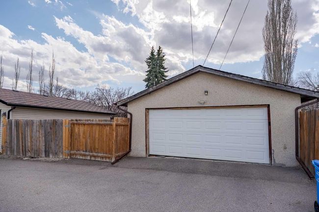 8408 Addison Dr Se, House other with 4 bedrooms, 2 bathrooms and 3 parking in Calgary AB | Image 31