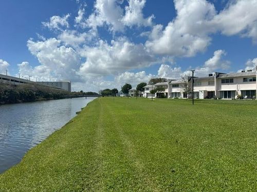 apt-b115-7330 Sw 82nd St, Miami, FL, 33143-7494 | Card Image