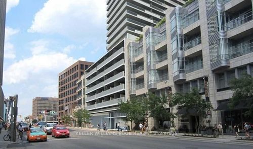 809-2221 Yonge St, Toronto, ON, M4S0B8 | Card Image