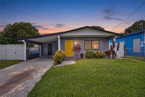 5724 Sw 18th St, West Park, FL, 33023-3061 | Card Image