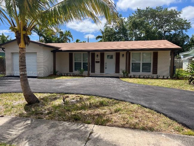 5440 Lincoln St, House other with 3 bedrooms, 2 bathrooms and null parking in Hollywood FL | Image 1