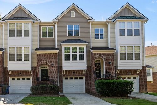 5407 Crescentview Pkwy, Raleigh, NC, 27606-4520 | Card Image