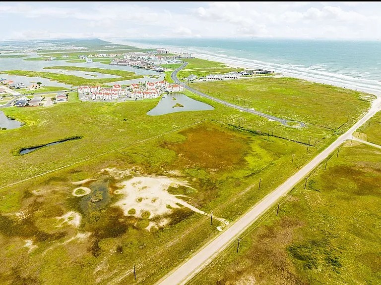 Land in Corpus Christi