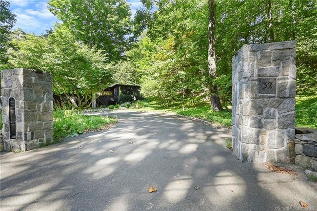 Stone Pillars and fence into driveway | Image 36