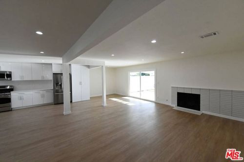 3125 Jacinto Ave, Simi Valley, CA, 93063-1819 | Card Image