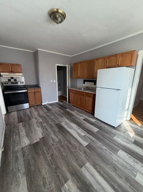 2-43 Adams St, Lynn, MA, 01902 | Card Image