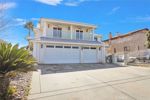 17715 Vista Point Dr, Victorville, CA, 92395 | Card Image