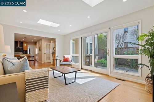 7 Doral Dr, Moraga, CA, 94556-1042 | Card Image