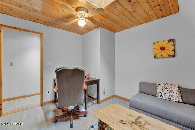Office / Den | Image 57