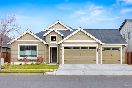 1229 Ne Sunrise St, Prineville, OR, 97754-1355 | Card Image