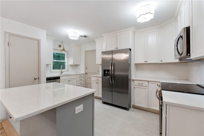 326 Green St, Home with 4 bedrooms, 2 bathrooms and null parking in AUBURN AL | Image 5
