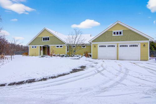 9400 E Creekside Trl, Traverse City, MI, 49684-7591 | Card Image