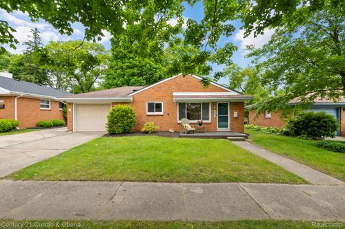228 Hill St, Milford, MI, 48381-2045 | Card Image