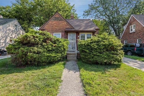 5290 University Pl, Detroit, MI, 48224-1370 | Card Image