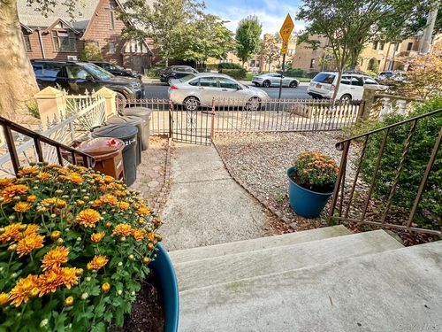 21 45th St, Astoria, NY, 11105-1302 | Card Image