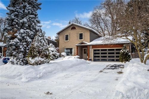 946 Nora Dr, Burlington, ON, L7T3E8 | Card Image