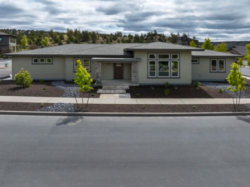 744 Ne Stringline Ct, Prineville, OR, 97754-1044 | Card Image
